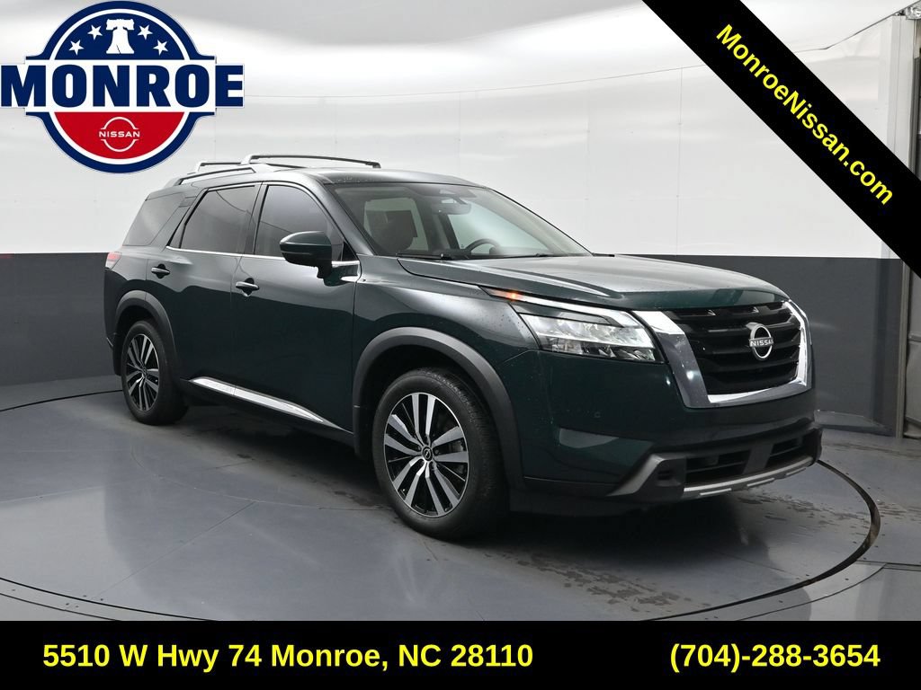 Used 2024 Nissan Pathfinder Platinum w/ Cargo Package FWD video 1