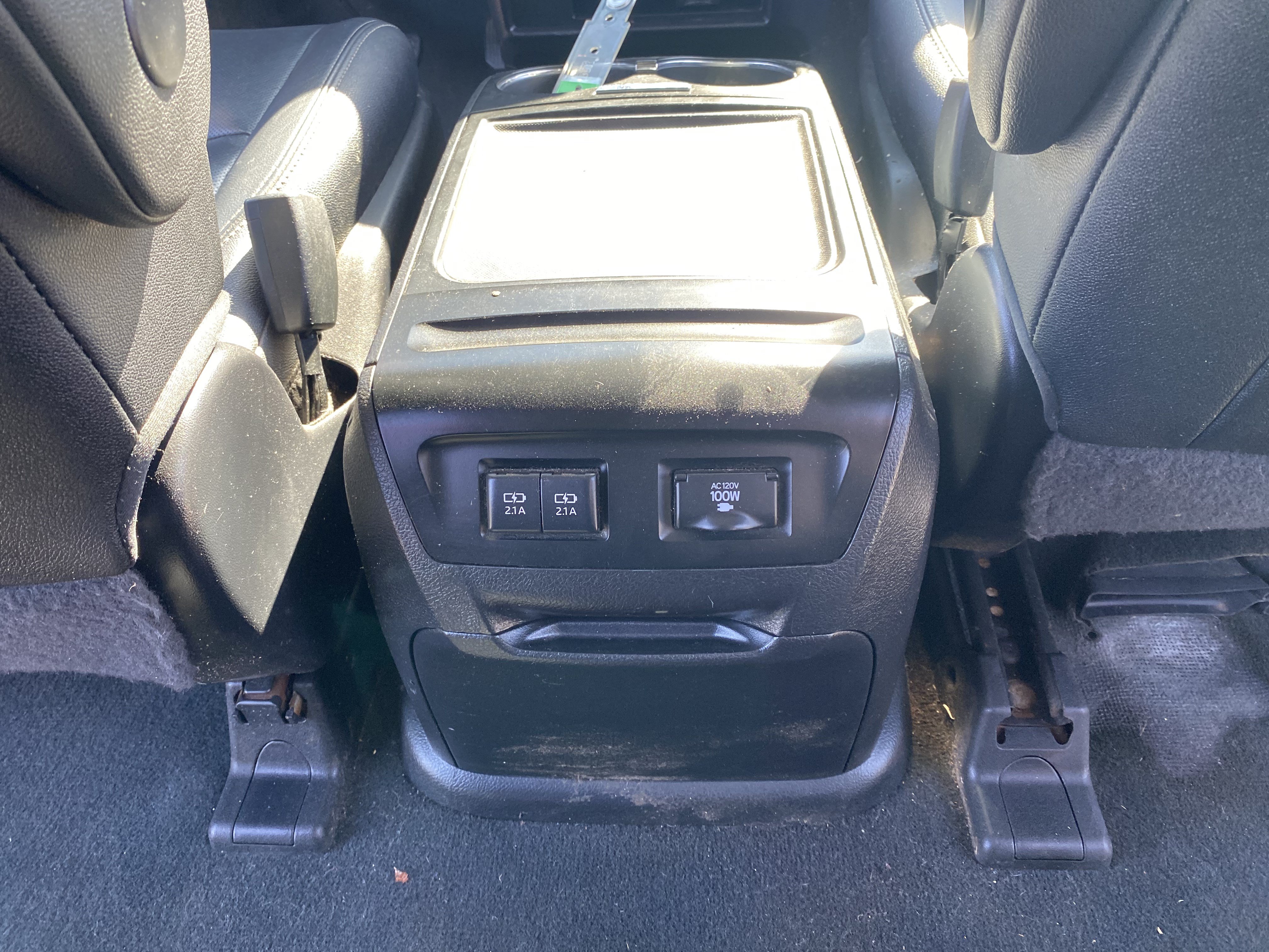 Used 2020 Toyota Sienna SE Premium FWD image 18