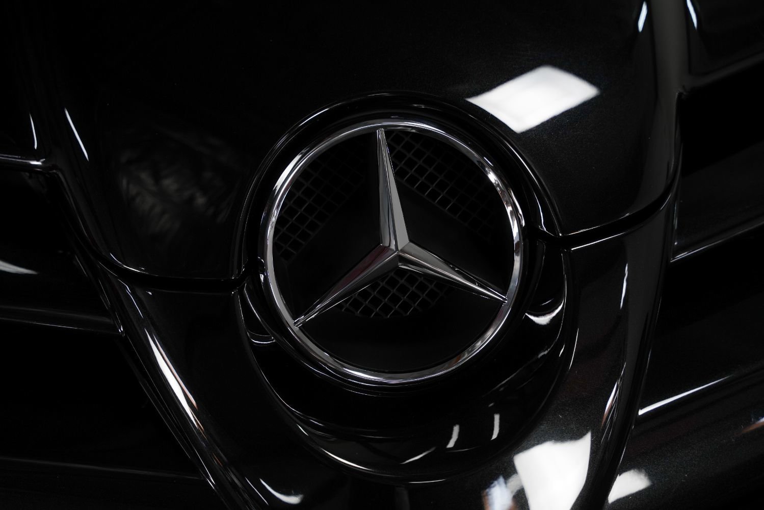 Used 2006 Mercedes-Benz SLR image 12