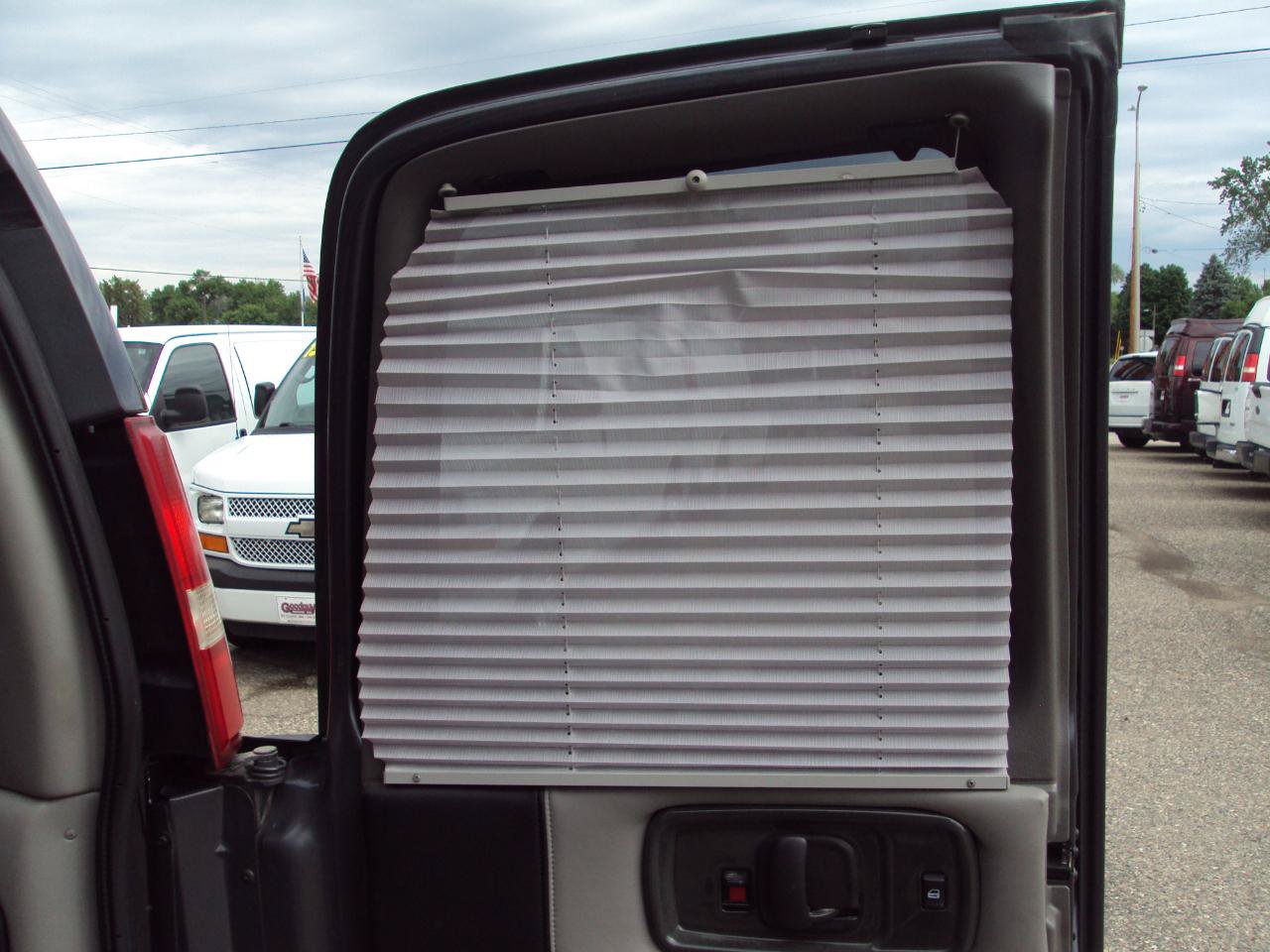 Used 2014 Chevrolet Express 1500 AWD image 17