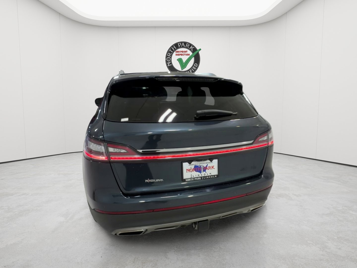 Used 2023 Lincoln Nautilus Reserve w/ Equipment Group 201A AWD/4WD image 4