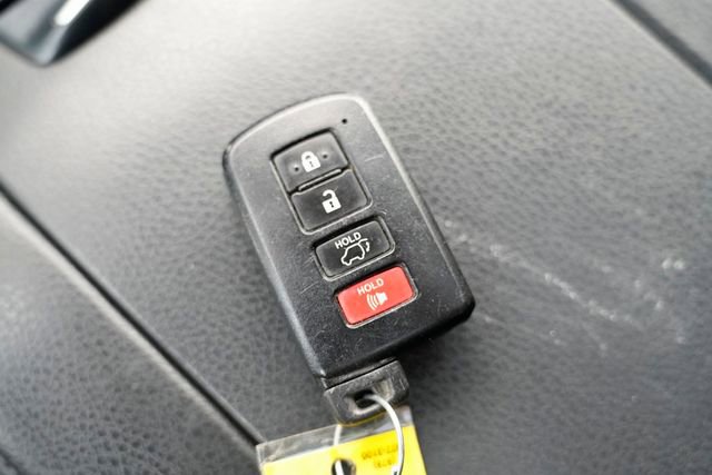 Used 2017 Toyota Highlander Limited image 56