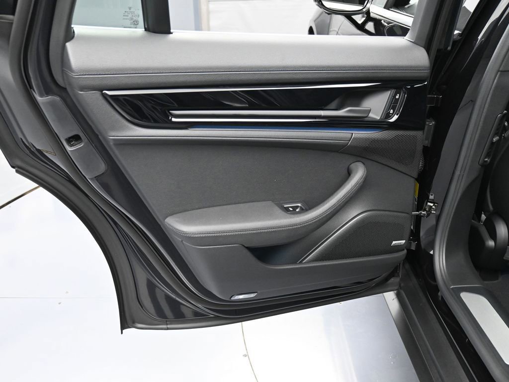 New 2026 Porsche Panamera E-Hybrid image 22