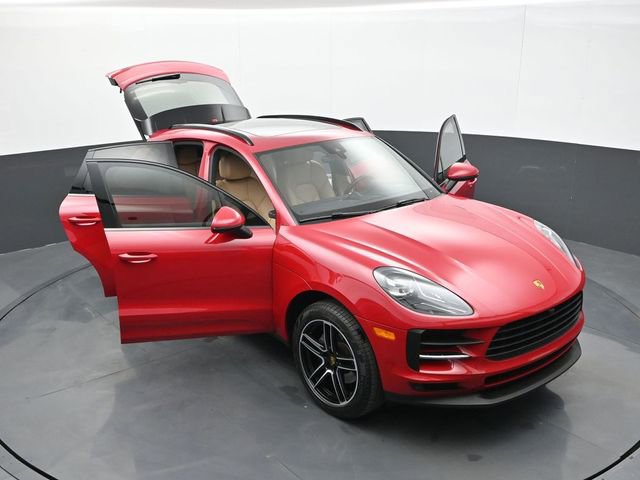 Certified 2020 Porsche Macan image 33