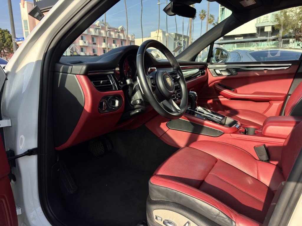 Used 2023 Porsche Macan image 19