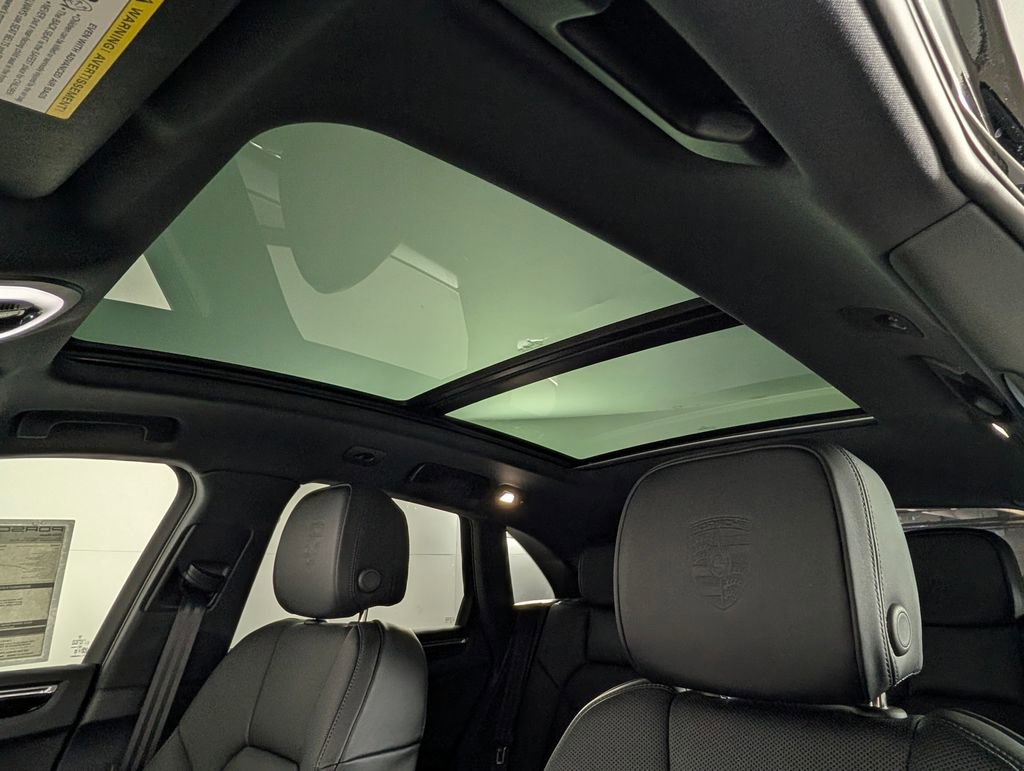 New 2026 Porsche Macan image 29