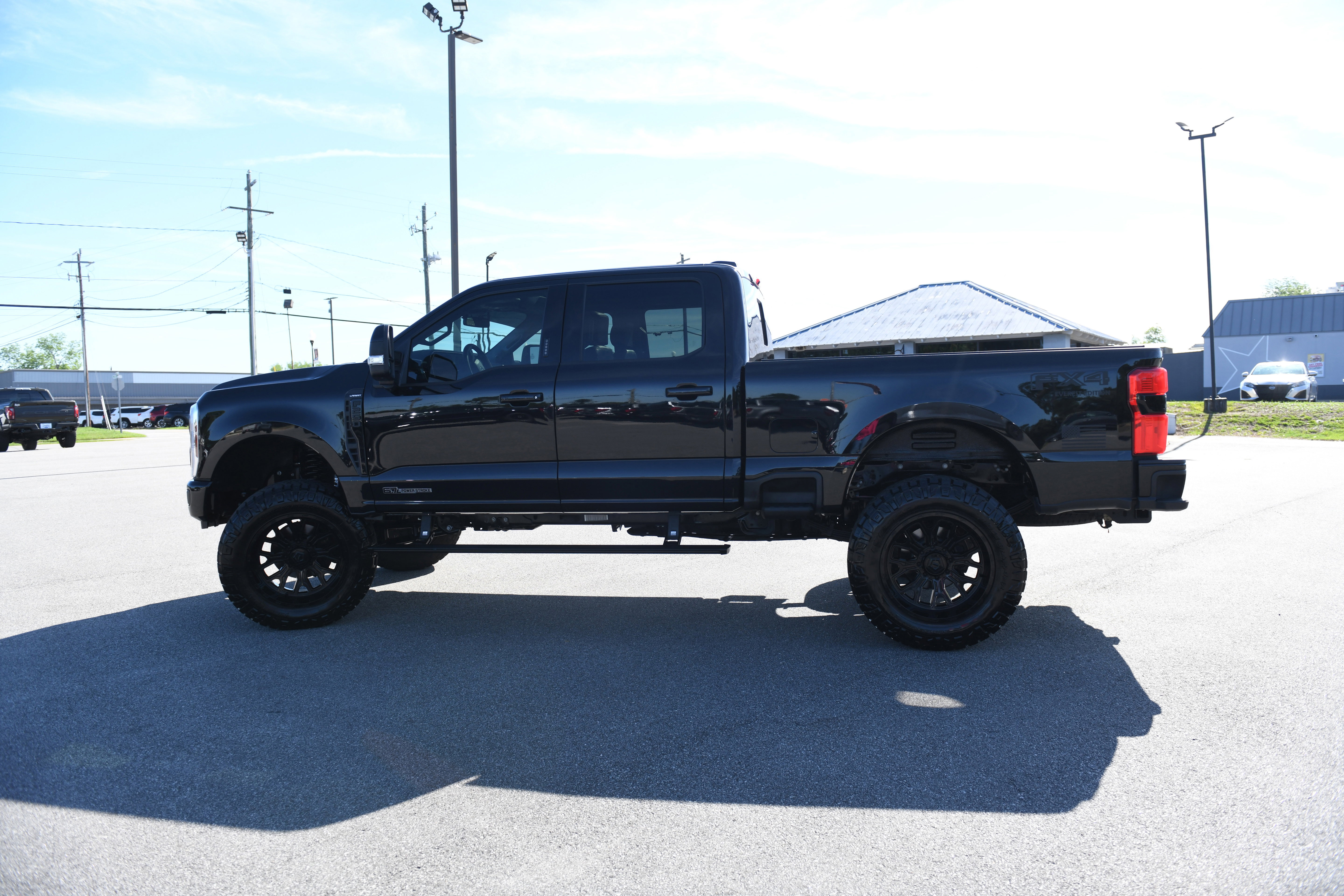 Used 2024 Ford F250 Lariat w/ Lariat Ultimate Package AWD/4WD image 11