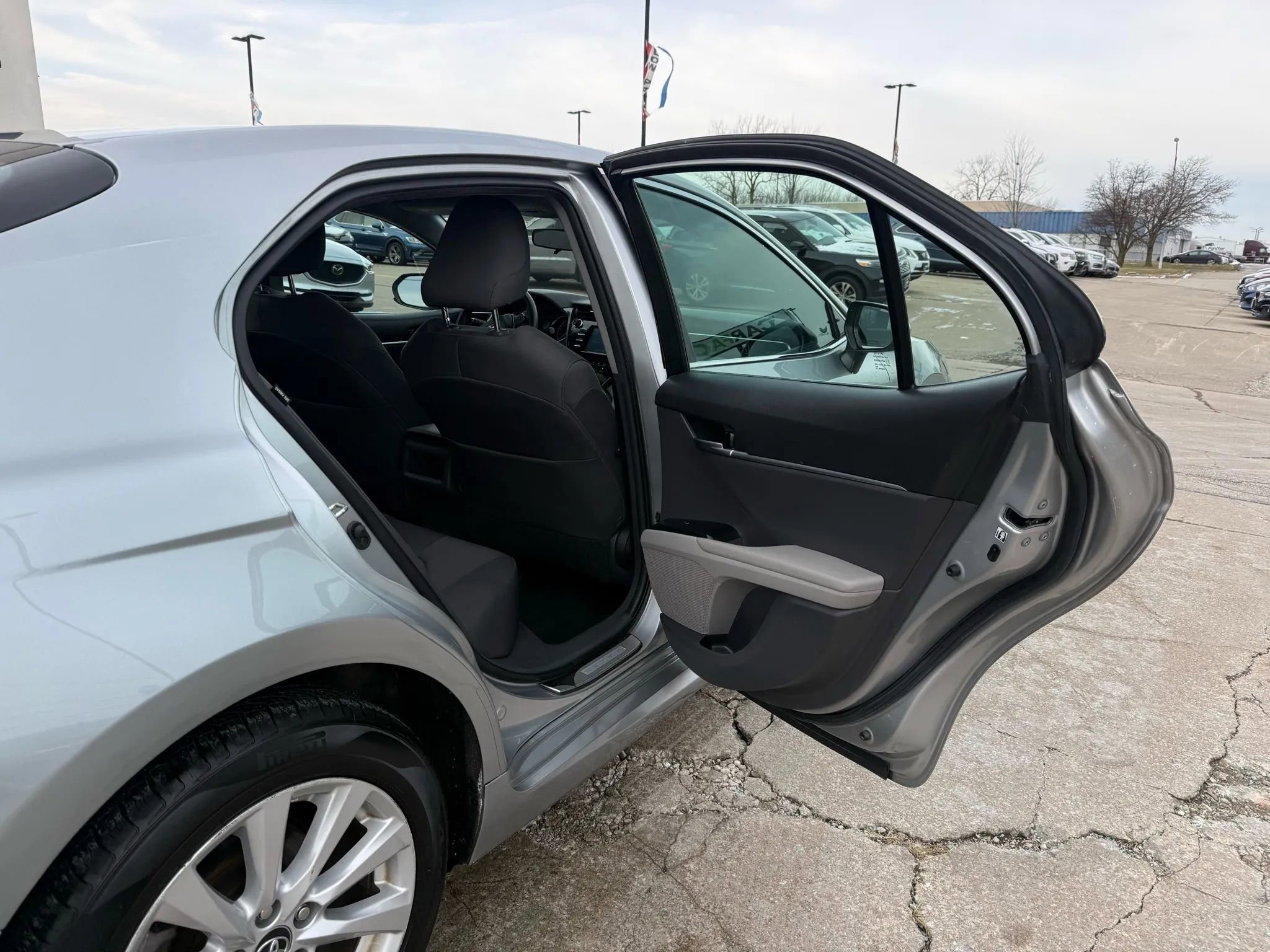 Used 2018 Toyota Camry LE w/ Protection Package (Q2) image 21