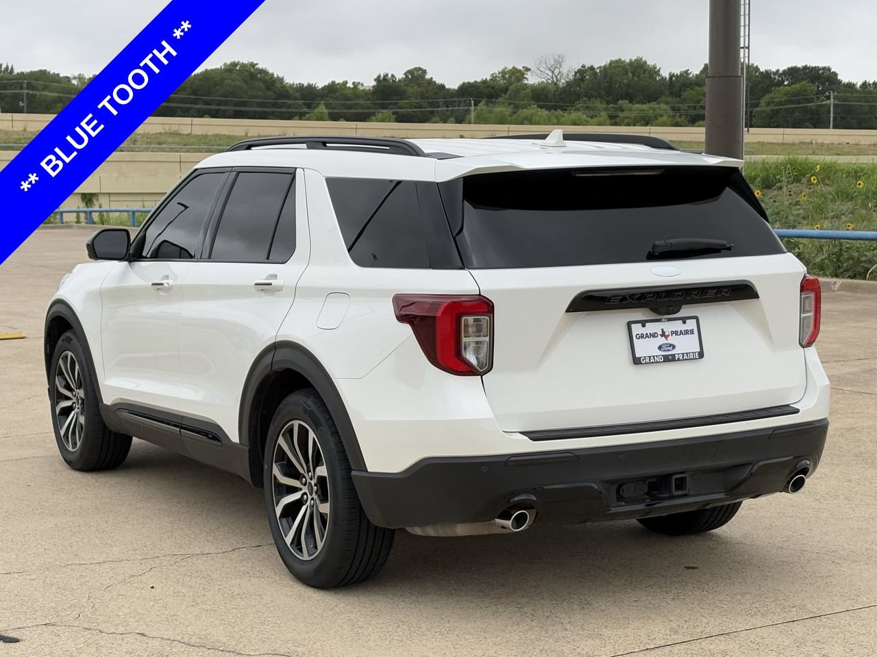 Certified 2023 Ford Explorer ST-Line w/ Class IV Trailer Tow Package RWD image 6