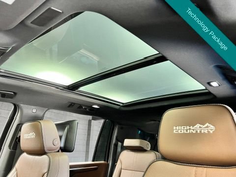 Used 2026 Chevrolet Suburban High Country AWD/4WD image 4