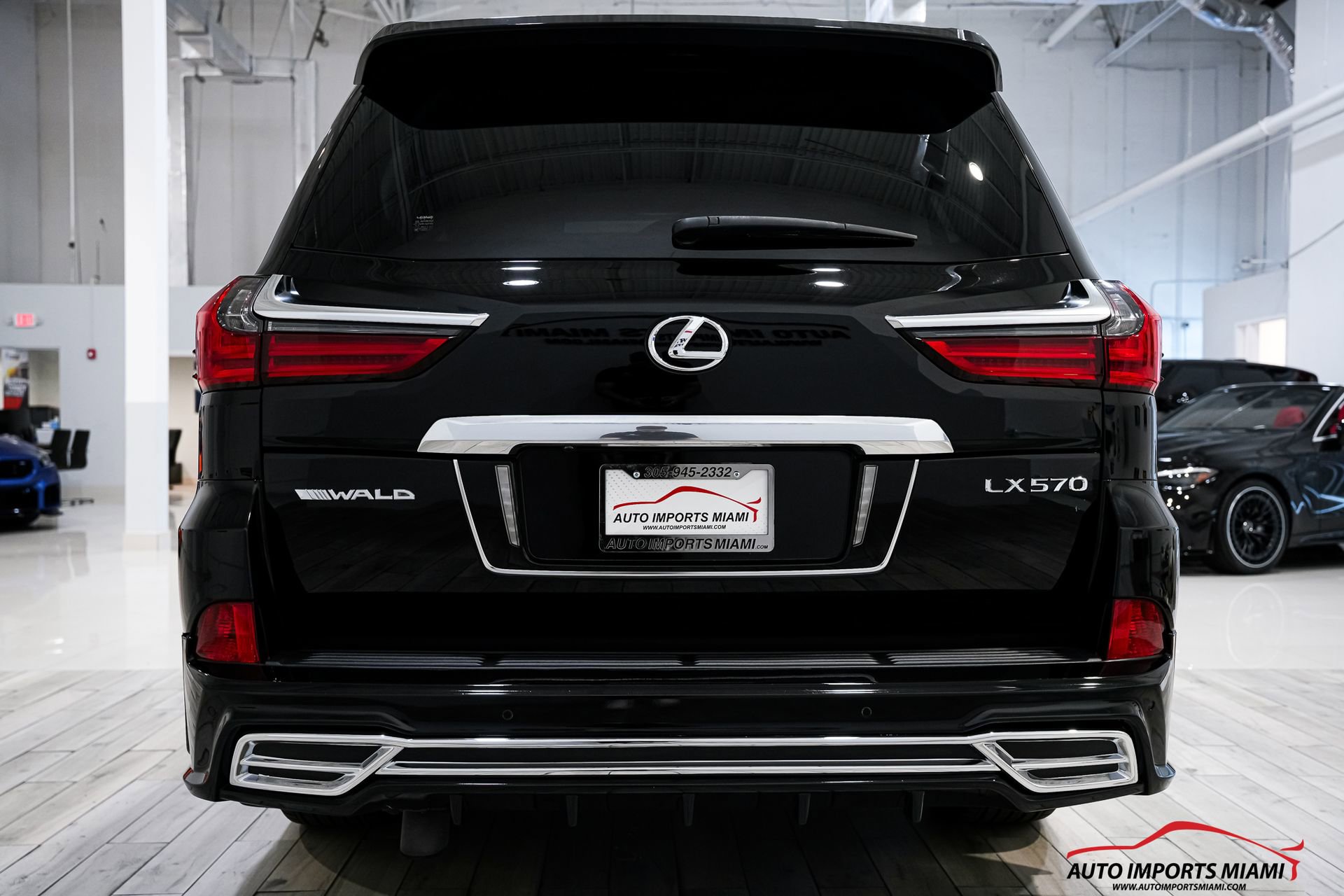 Used 2021 Lexus LX 570 4WD w/ Luxury Package image 19