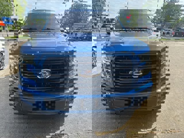 Used 2017 Ford F150 XLT w/ Equipment Group 302A Luxury AWD/4WD image 8