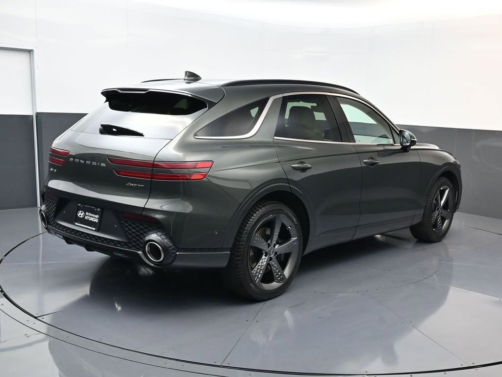 Used 2025 Genesis GV70 3.5T Sport w/ Sport Prestige Package image 3