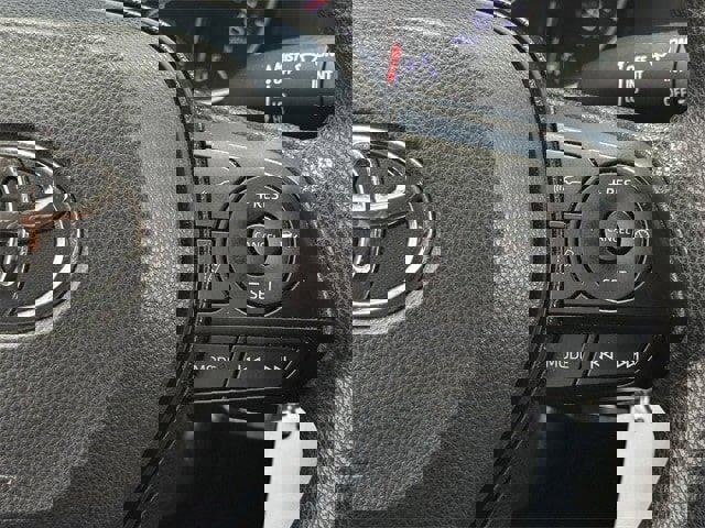 Used 2019 Toyota RAV4 LE w/ Carpet Mat Package image 15