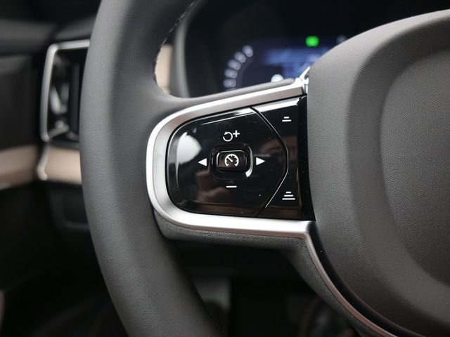New 2026 Volvo XC90 B5 Plus w/ Protection Package Premier image 26