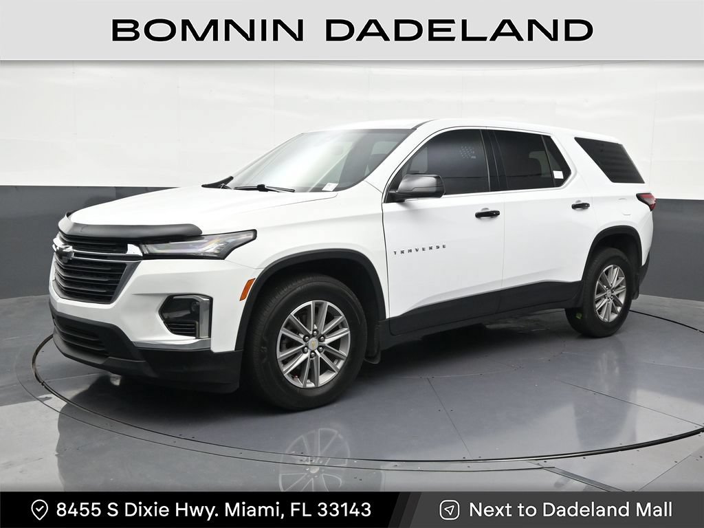 Used 2023 Chevrolet Traverse LS FWD image 1