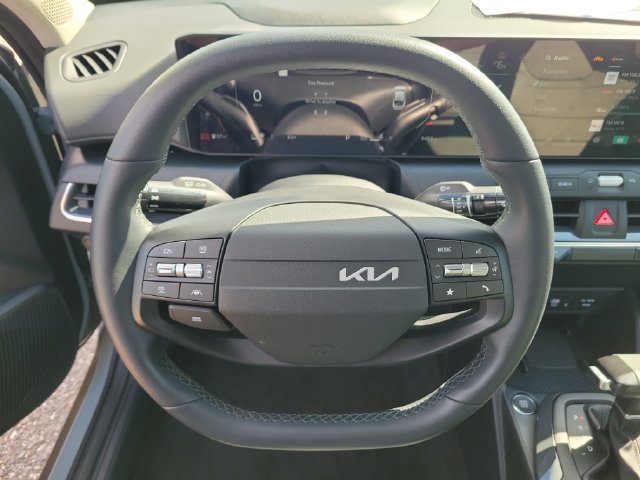 Used 2025 Kia K4 EX FWD image 26