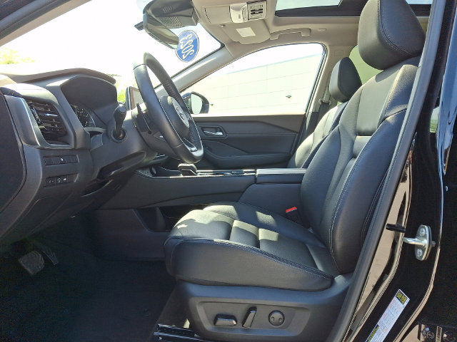Used 2023 Nissan Rogue SL AWD/4WD image 13