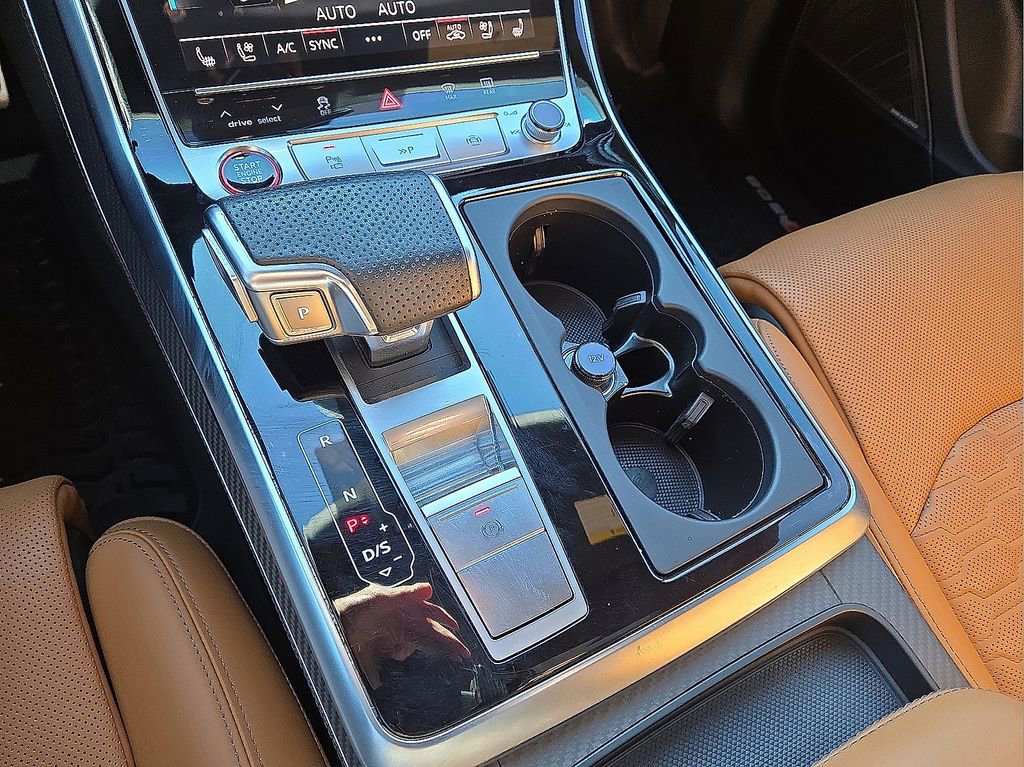 Used 2024 Audi RS Q8 4.0T image 29