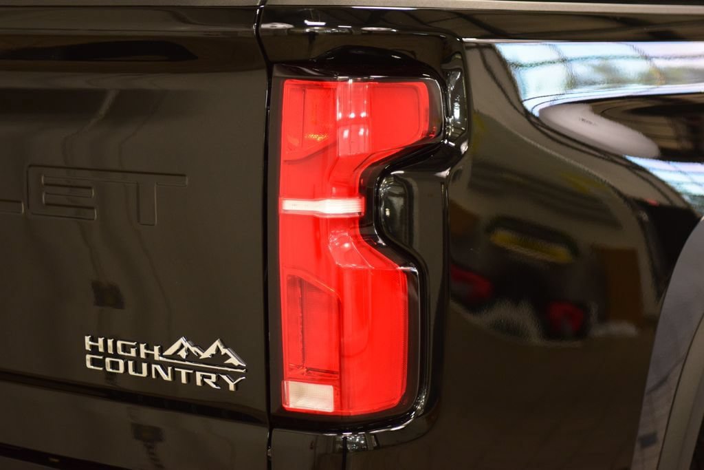 New 2026 Chevrolet Silverado 2500 High Country w/ High Country Premium Package AWD/4WD image 22