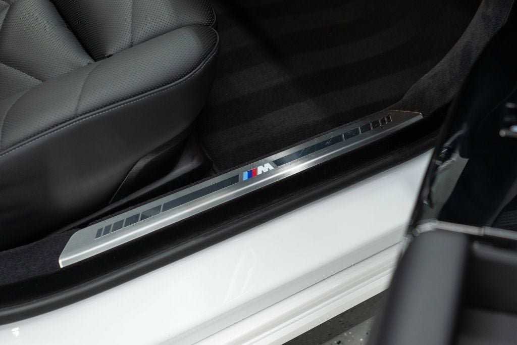 Used 2025 BMW 740i xDrive AWD/4WD image 15