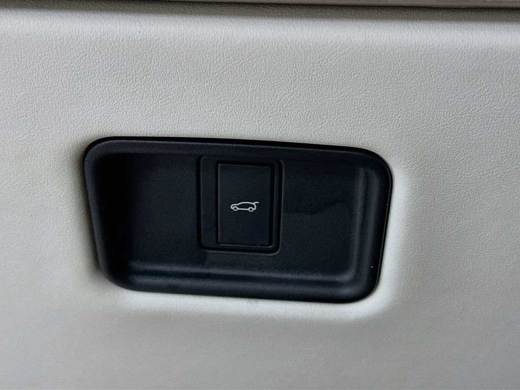 Certified 2023 Land Rover Range Rover SE AWD/4WD image 11