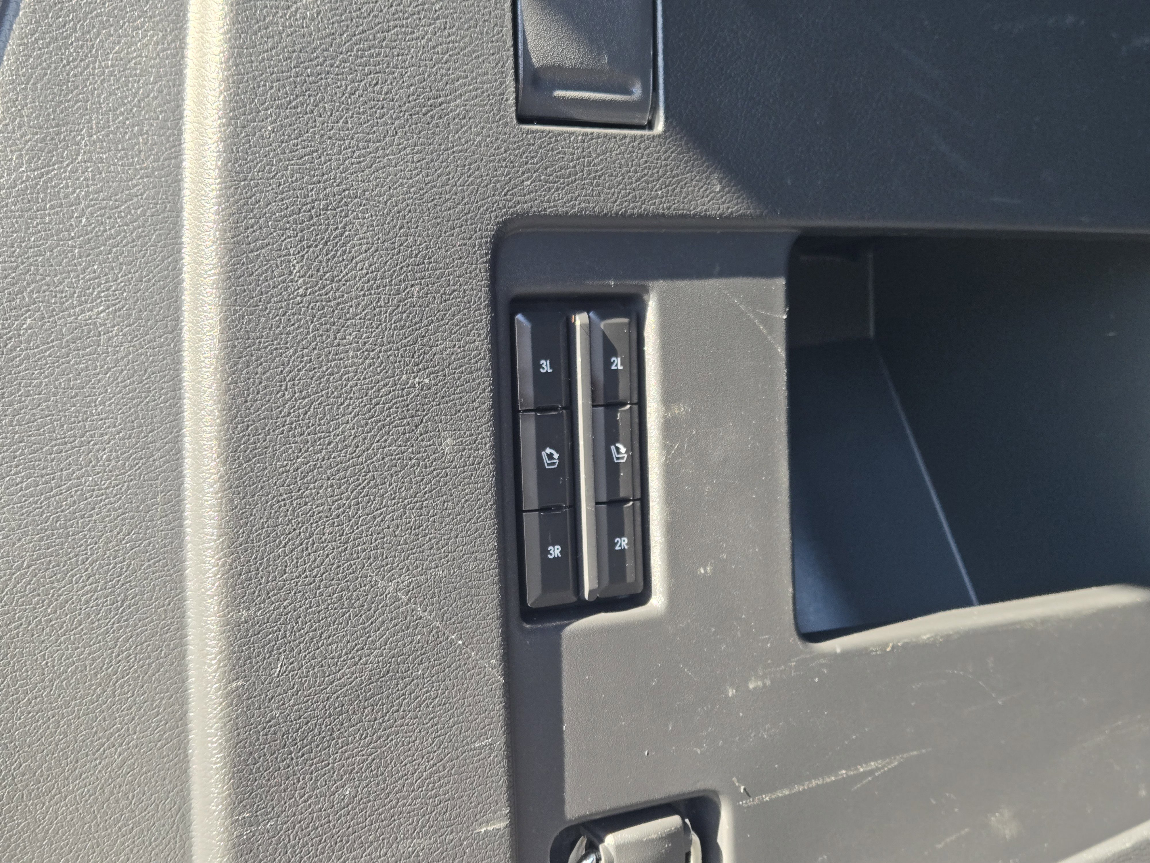 Used 2024 Lincoln Navigator Reserve image 13