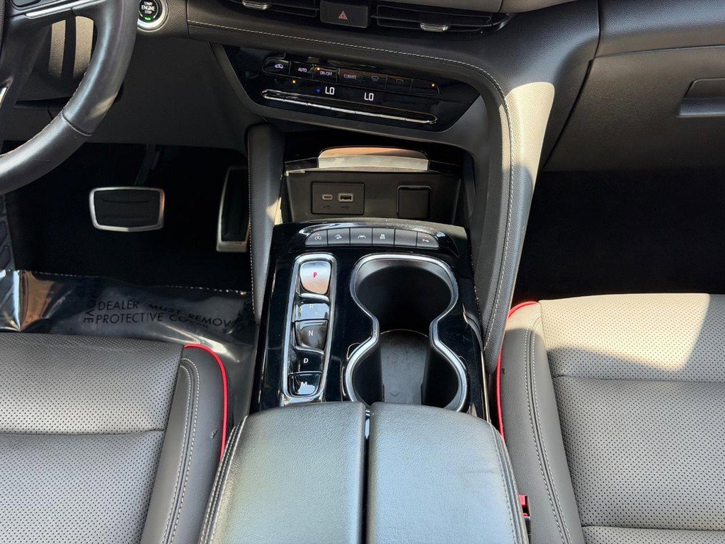 Used 2023 Buick Envision Essence w/ Sport Touring Package AWD/4WD image 14