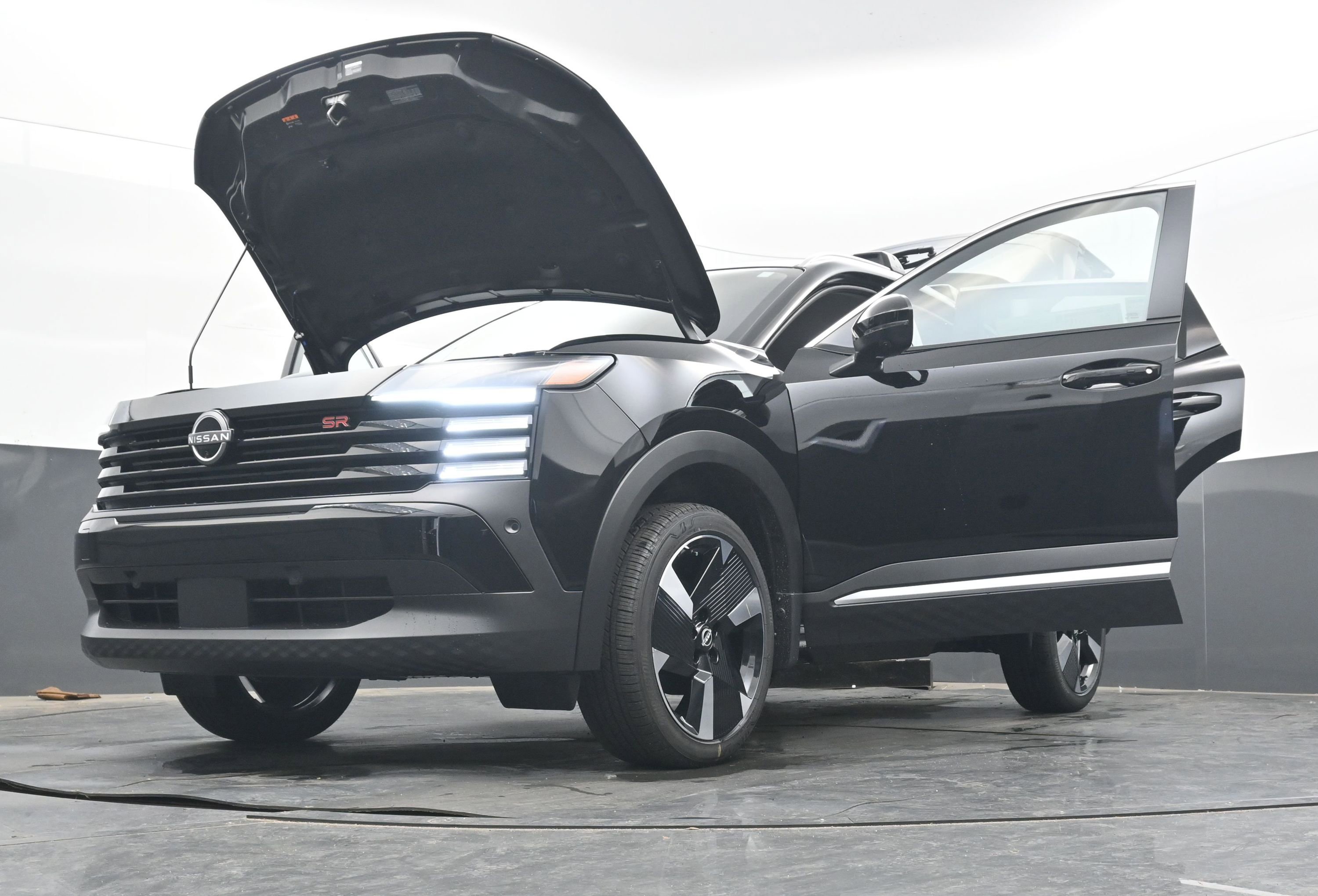 New 2026 Nissan Kicks SR w/ Cold Weather Package image 39