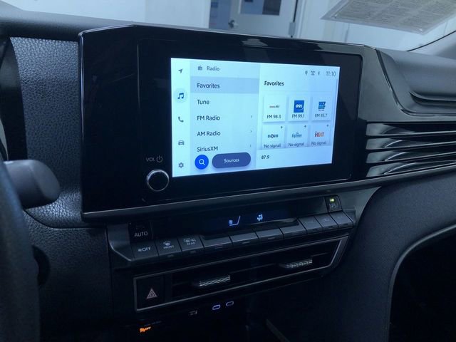 Used 2025 Toyota Camry LE image 29