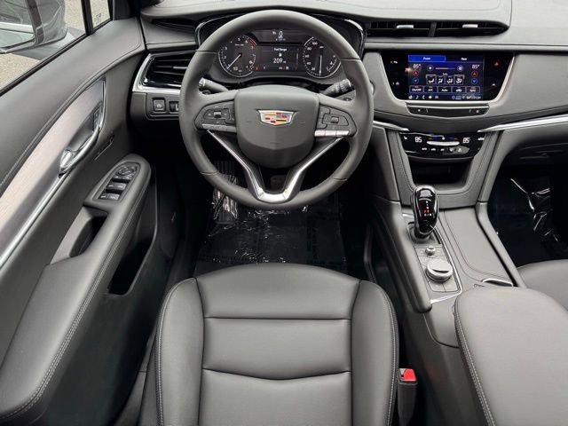 New 2025 Cadillac XT6 Luxury w/ LPO, Premium Carpet Package AWD/4WD image 15