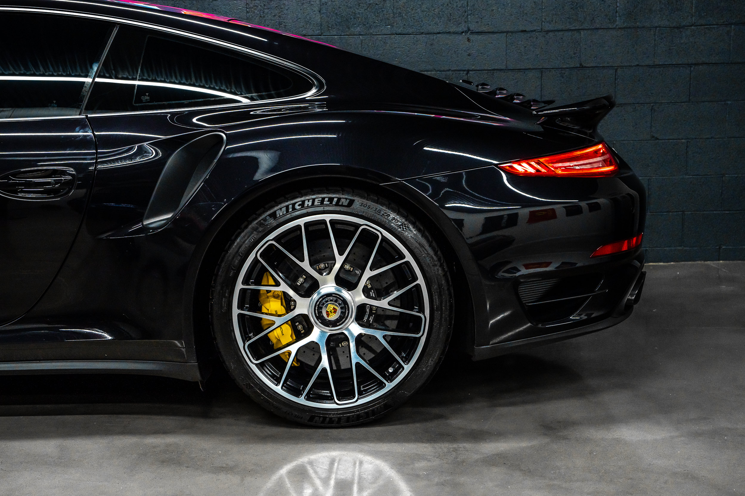 Used 2014 Porsche 911 Turbo S AWD/4WD image 15