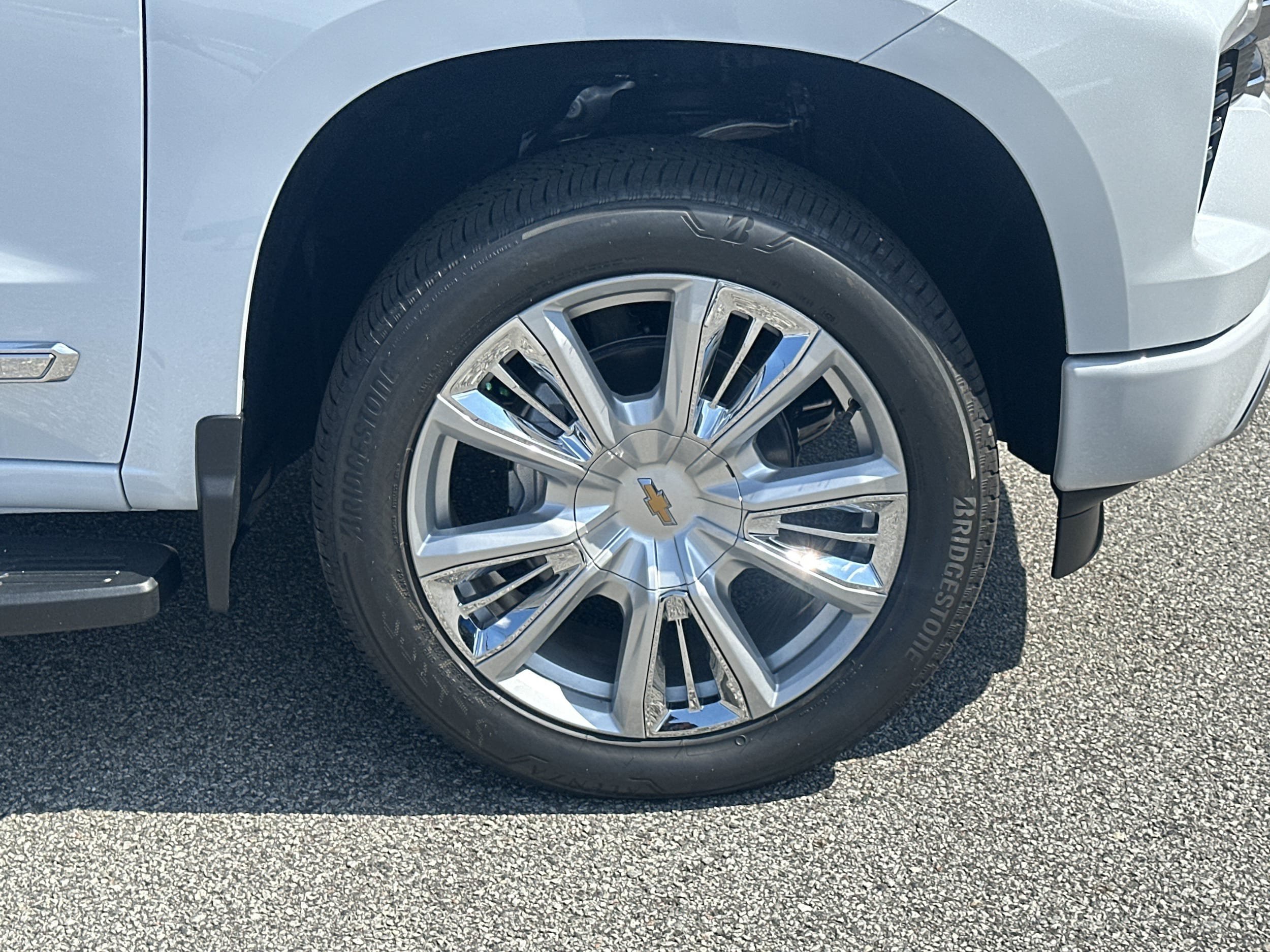 New 2026 Chevrolet Silverado 1500 High Country w/ High Country Premium Package AWD/4WD image 12