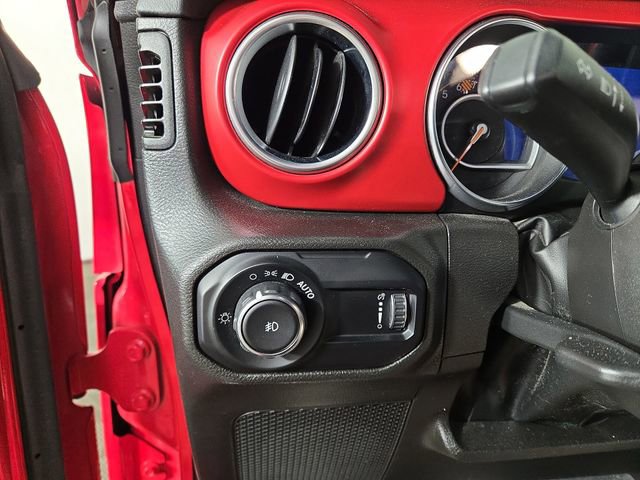 Used 2023 Jeep Wrangler Rubicon w/ LED Lighting Group AWD/4WD image 28