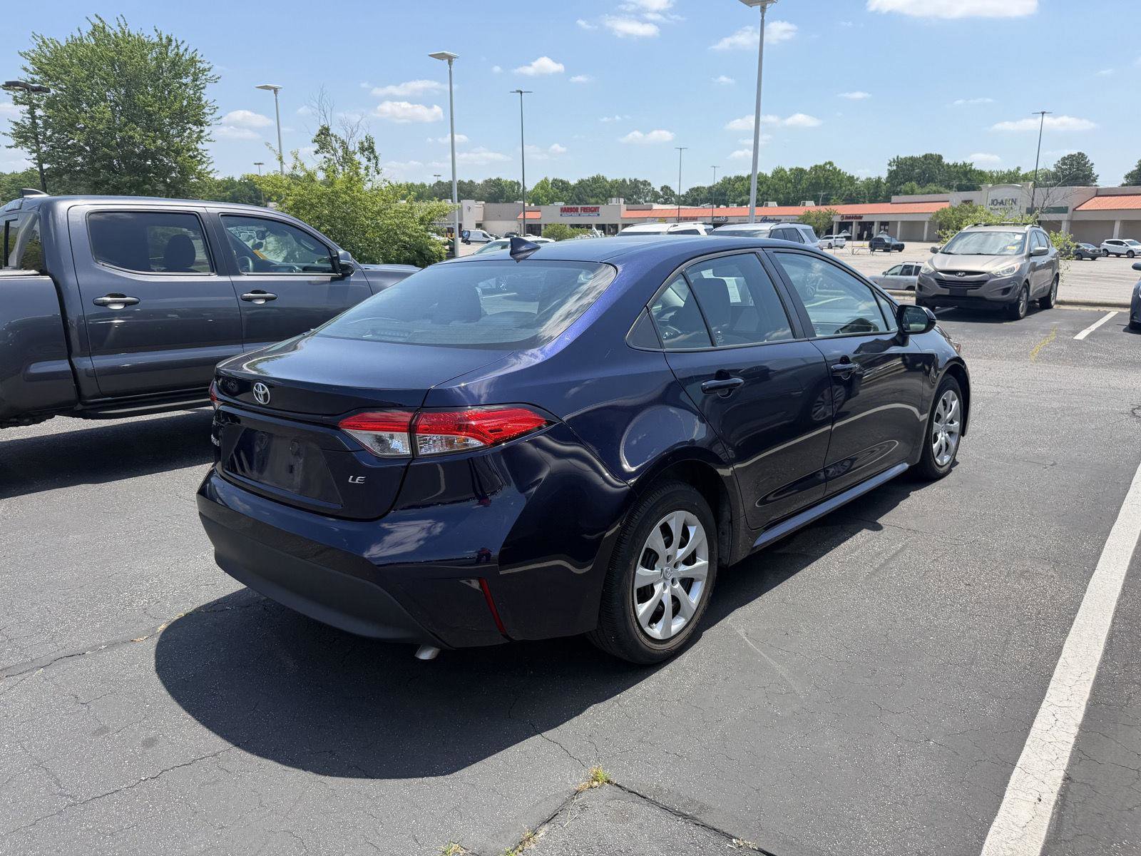 Used 2023 Toyota Corolla LE FWD image 7