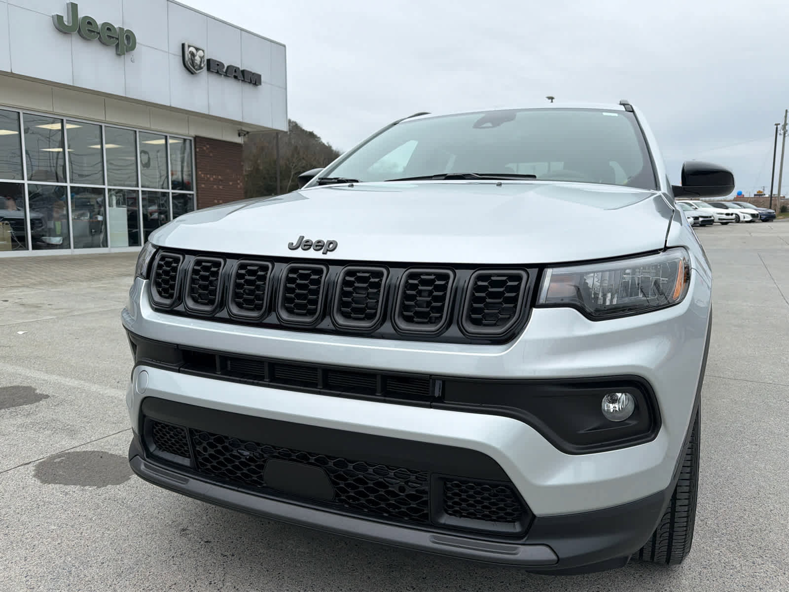 New 2026 Jeep Compass Latitude image 3
