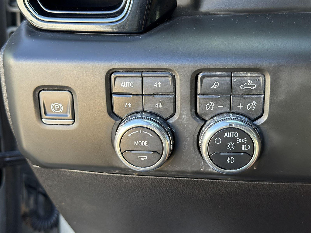 Used 2025 GMC Sierra 2500 AT4 AWD/4WD image 17