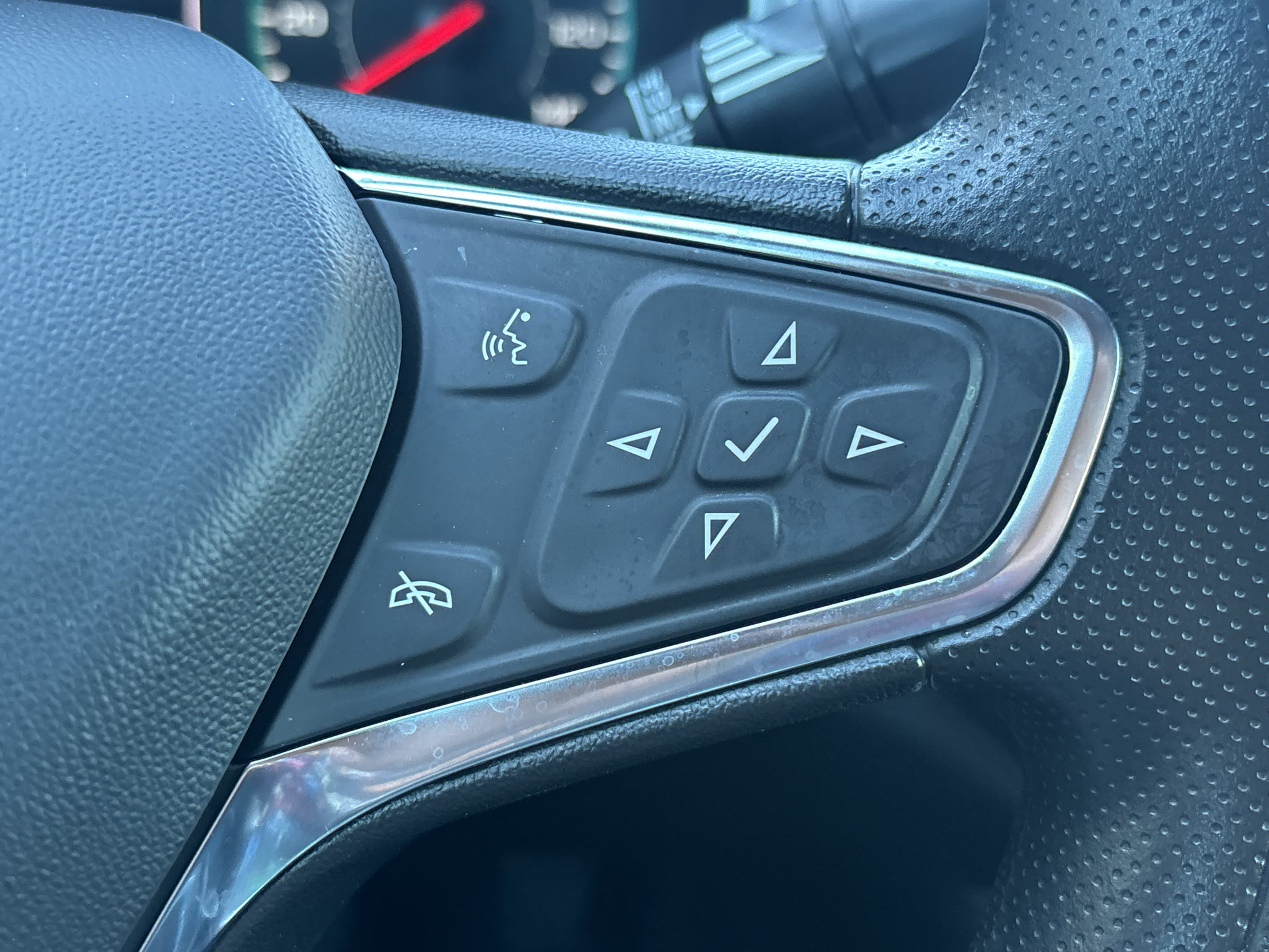 Used 2025 Chevrolet Malibu LT FWD image 14
