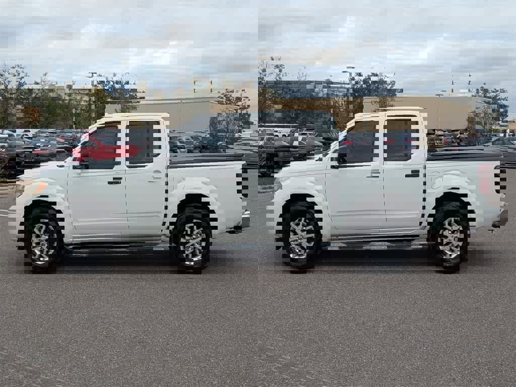 Used 2015 Nissan Frontier SV w/ SV Value Truck Package image 2