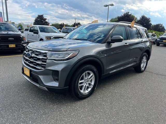 Certified 2025 Ford Explorer Active AWD/4WD video 3