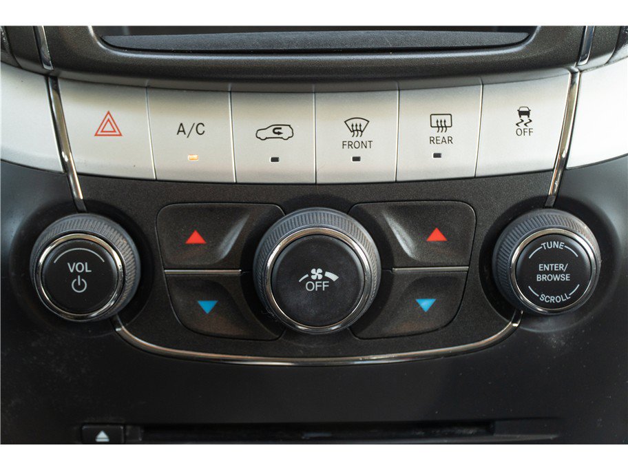 Used 2019 Dodge Journey SE FWD image 14