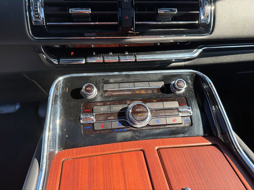 Used 2024 Lincoln Navigator L 4WD image 36