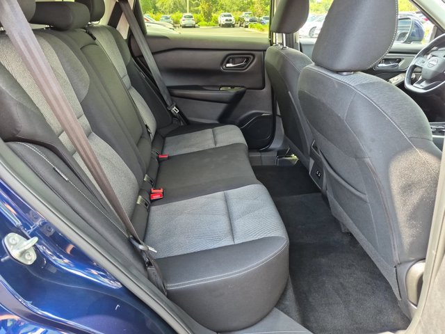 Used 2025 Nissan Rogue SV AWD/4WD image 18