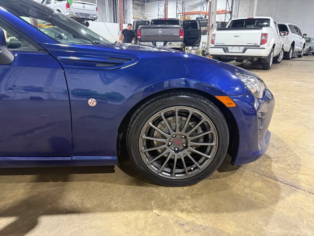 Used 2019 Toyota 86 RWD image 11