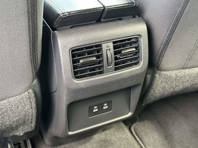 Used 2024 Nissan Rogue SV AWD/4WD image 18