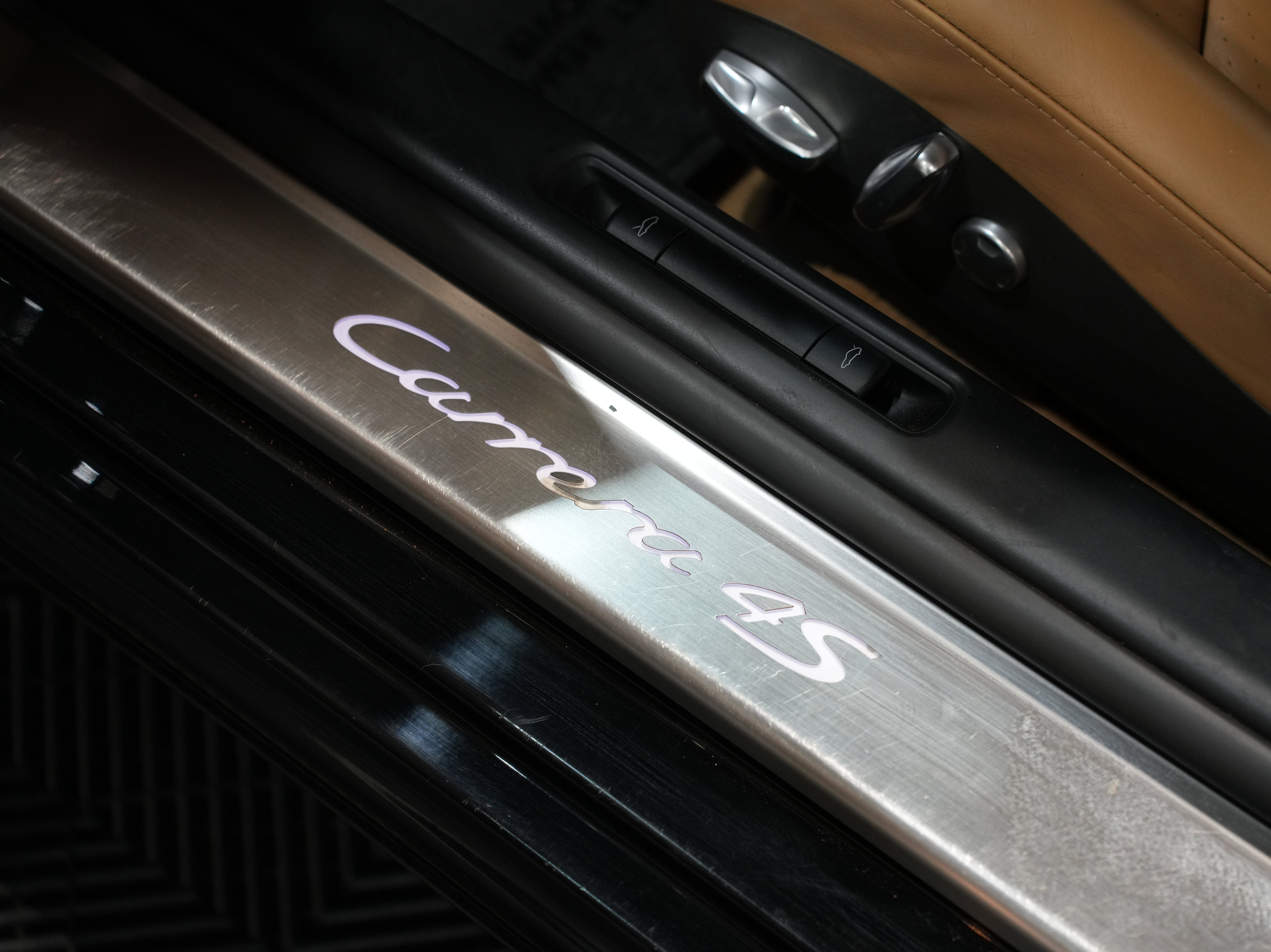 Used 2007 Porsche 911 Carrera 4S image 25