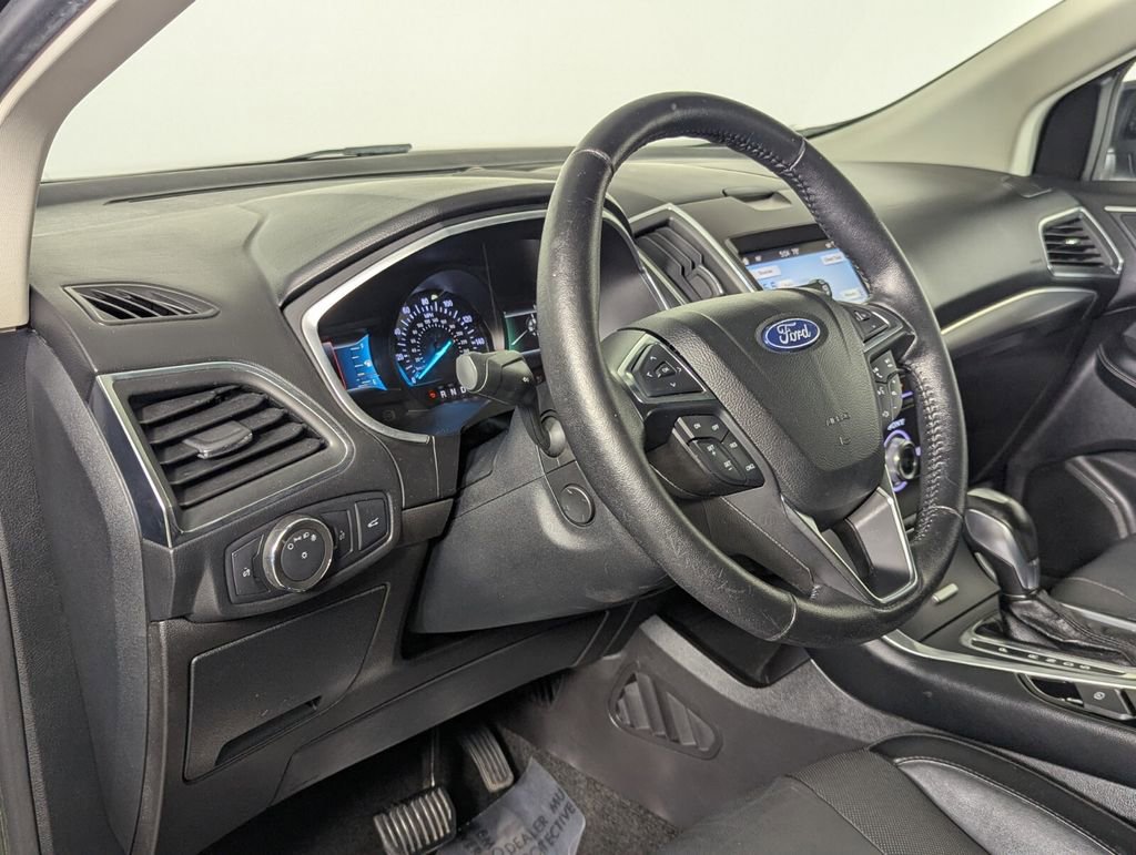 Used 2018 Ford Edge Titanium w/ Equipment Group 301A image 11