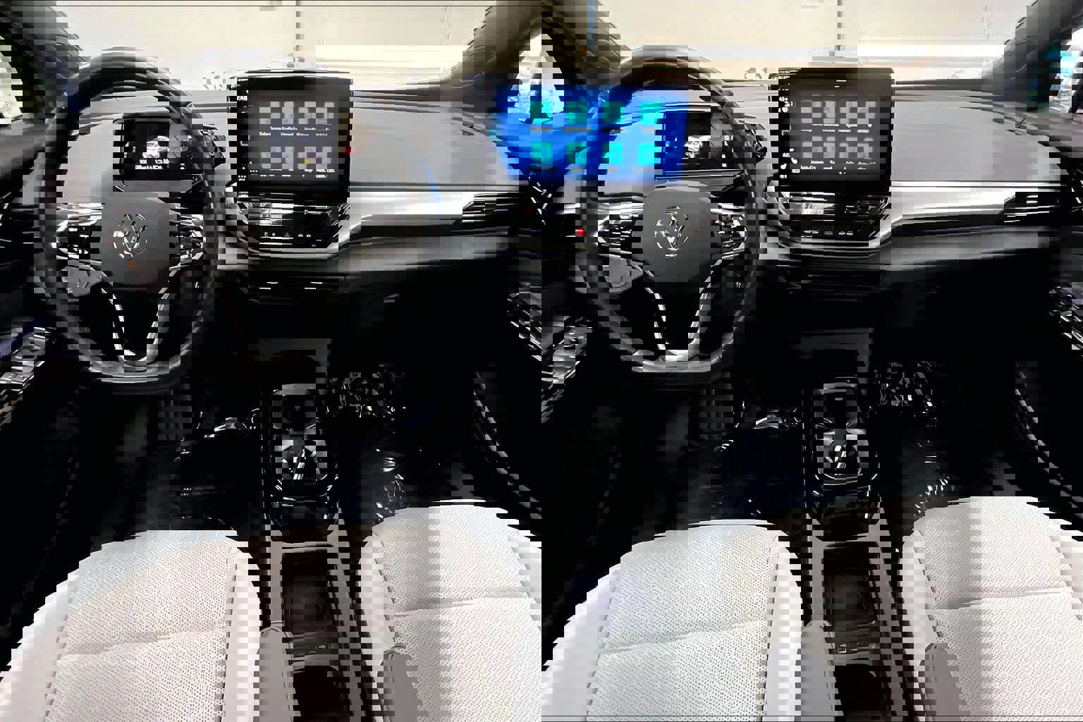 Used 2021 Volkswagen ID.4 Pro S w/ Gradient Package image 18