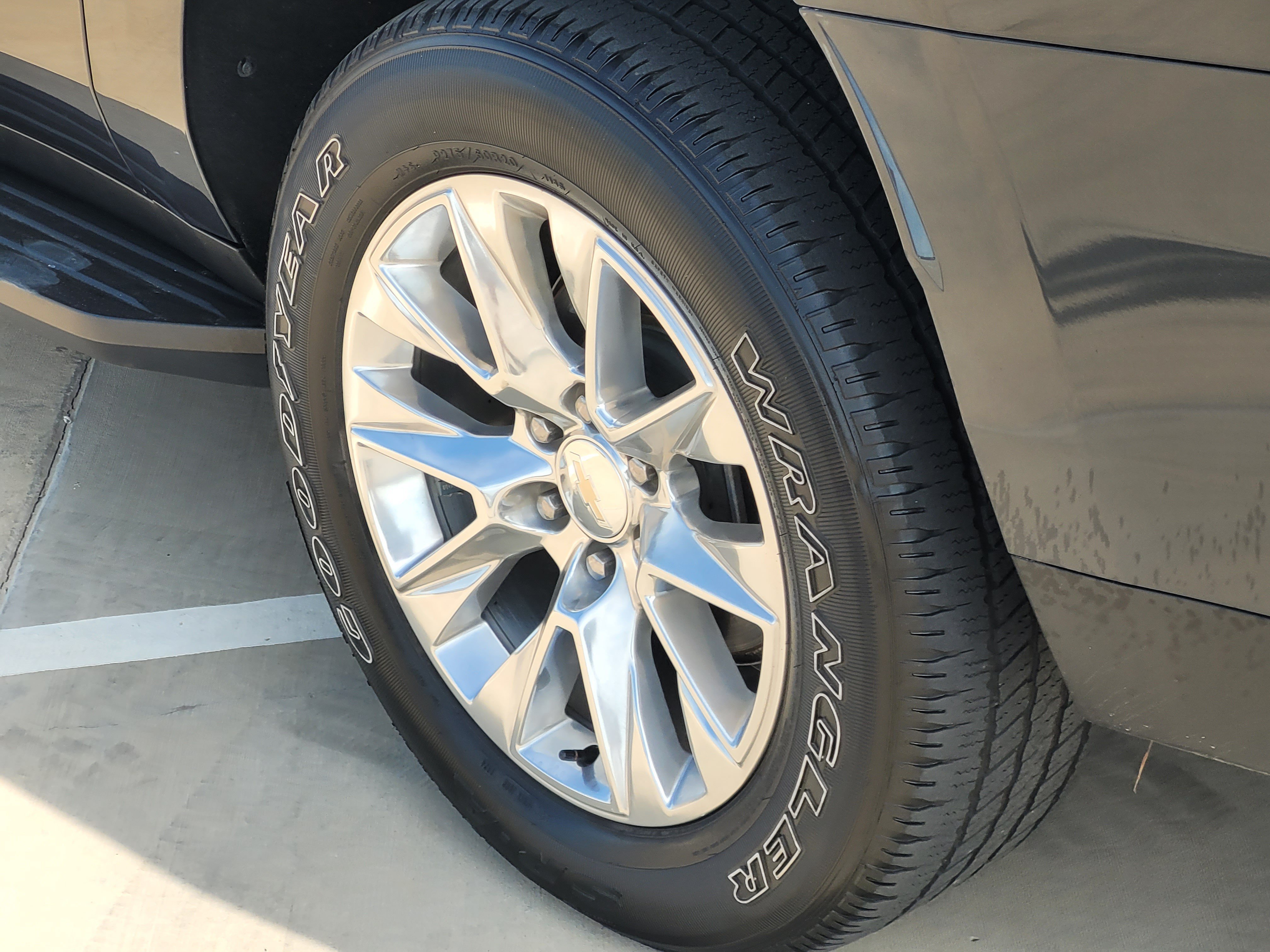 Used 2022 Chevrolet Suburban Premier AWD/4WD image 7