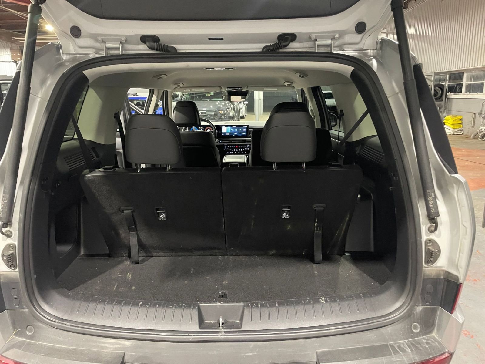 Used 2025 Hyundai Santa Fe SEL image 31